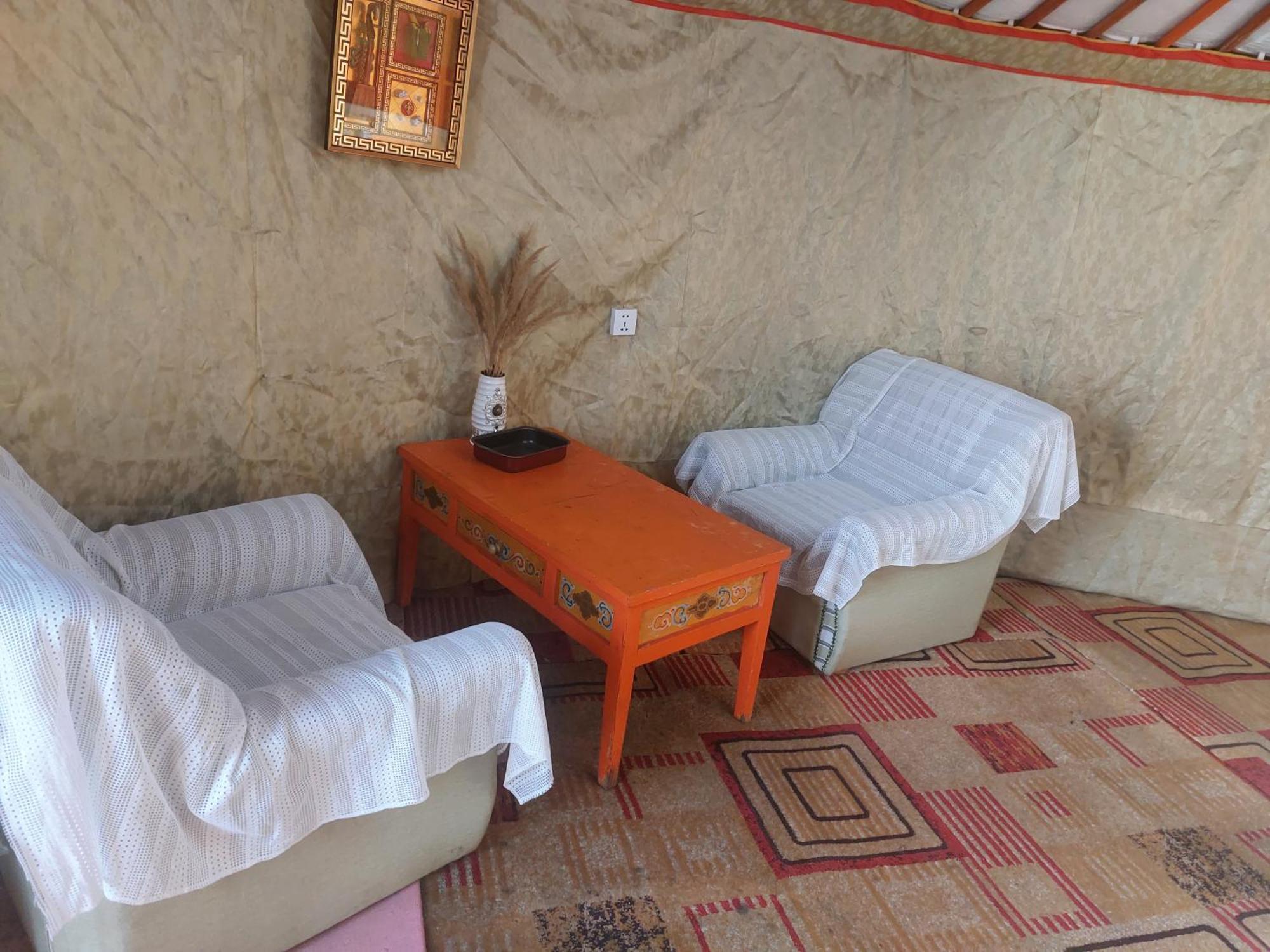 Gana'S Guest House And Tours Ulán Bator Exterior foto